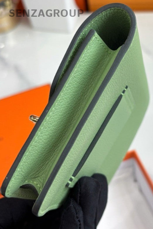 Hermès Roulis Slim Leather Clutch Wallet Green Women Almost Brand New