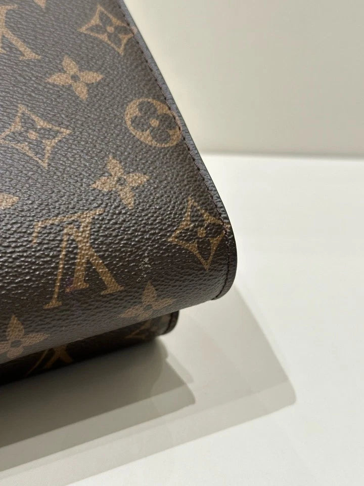 Louis Vuitton Victoria Chain Crossbody Shoulder Bag For Women