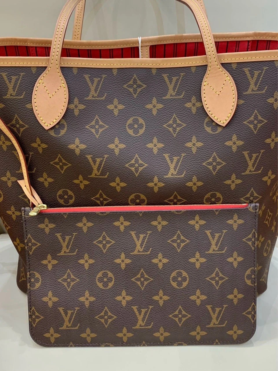 Louis Vuitton Neverfull Monogram Canvas Medium Tote Bag For Women