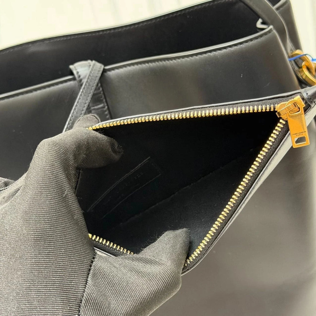 Excellent Saint Laurent LE37 Black Bucket Bag Handbag Crossbody Gold Hardware