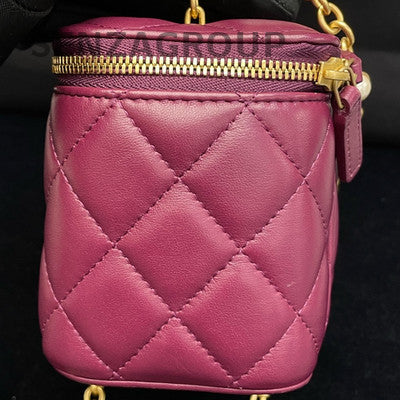 Chanel Red Quilted Heart Gemstone Chain Shoulder Crossbody Bag Gold Clasp