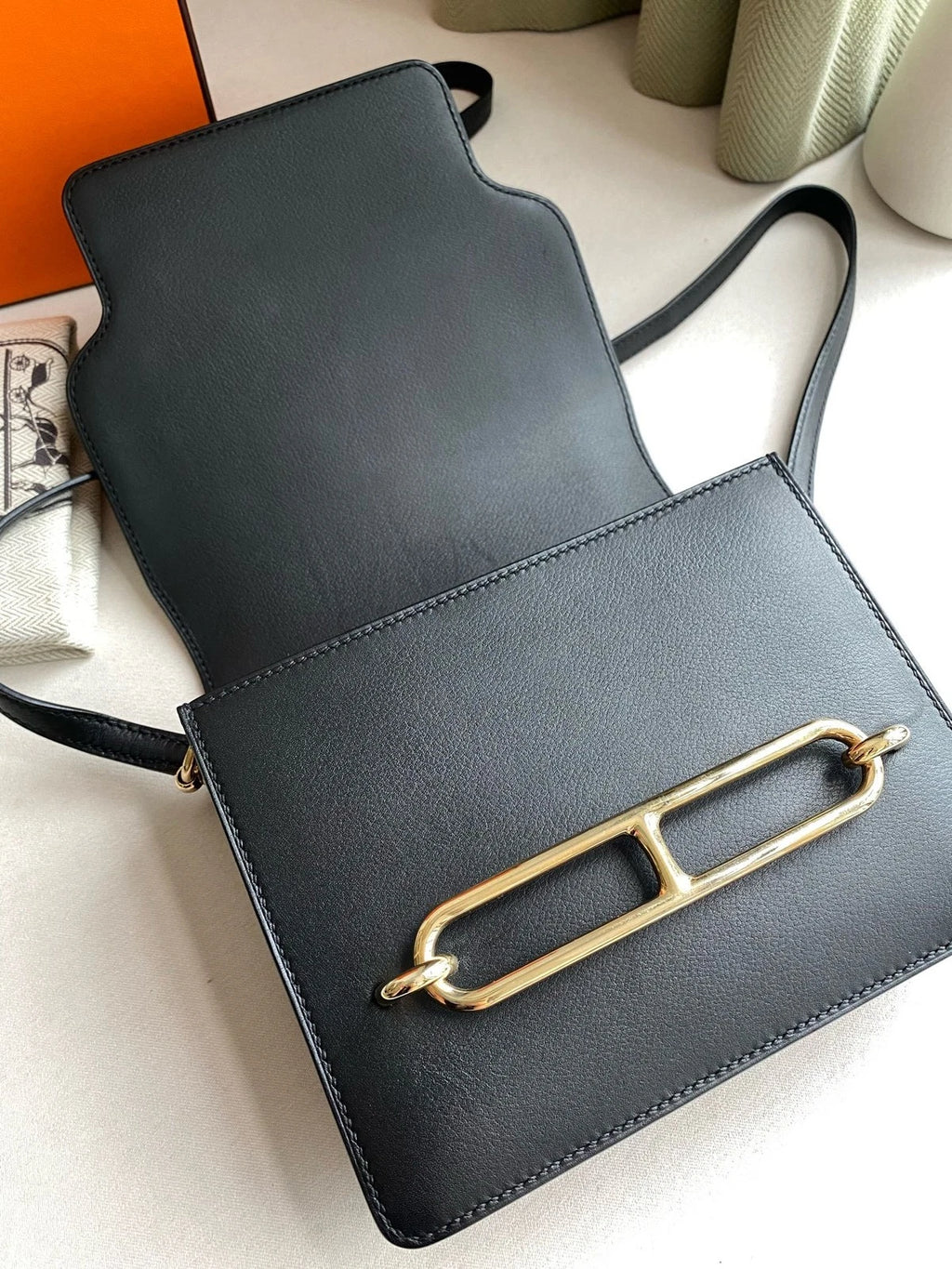 Hermes Roulis19 Black Gold Epi Leather Shoulder Crossbody Bag For Women