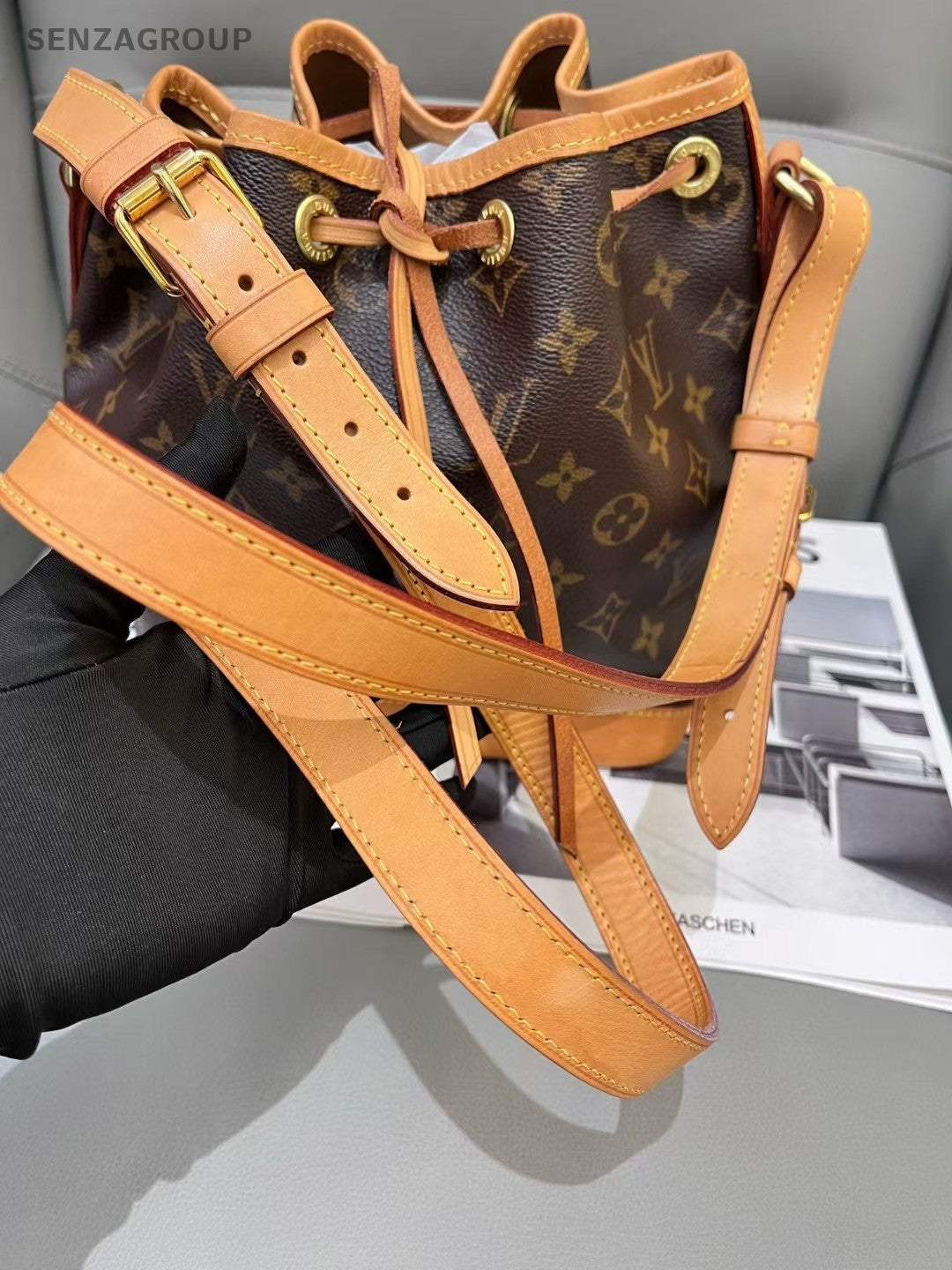 Louis Vuitton Monogram Drawstring Bucket Neonoe bb Shoulder bag Crossbody