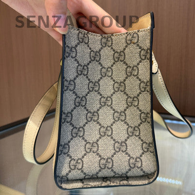 Gucci Padlock Shoulder Bag Brown Gold Hardware Classic Fashion Women