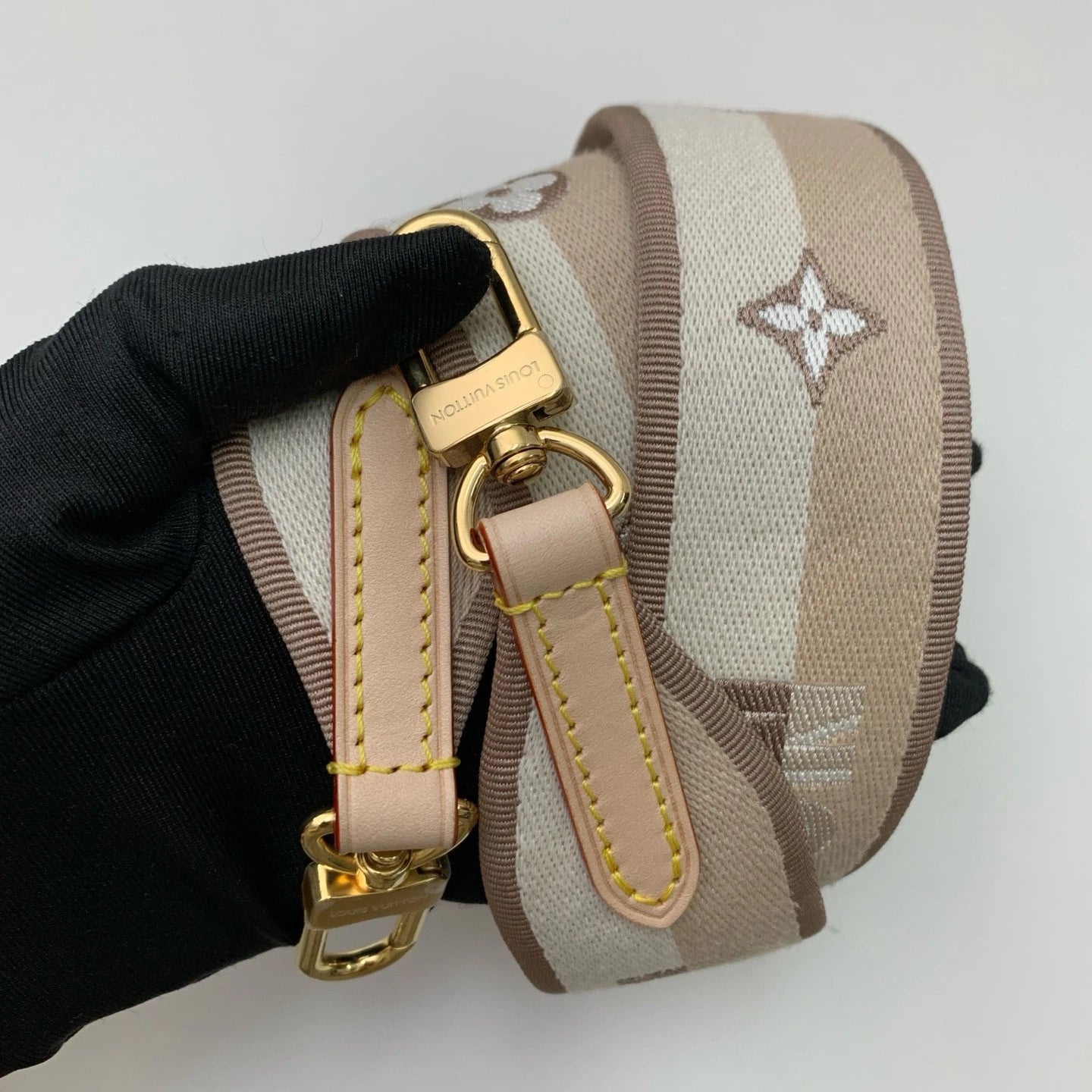 Louis Vuitton Cluny Brown Gold Crossbody Top Handle Excellent