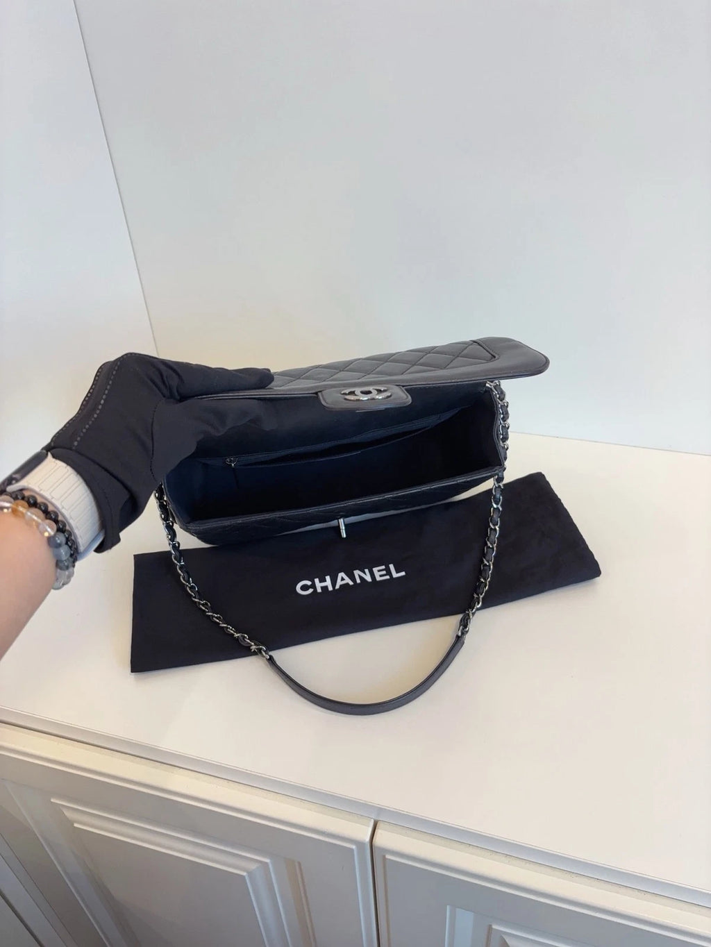 Chanel Le Cagole Flap Shoulder Bag Women's Handbag Black Leather Silver Chain