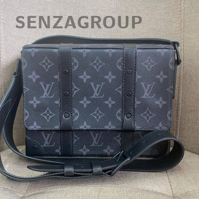 Louis Vuitton Monogram Trunk Messenger Bag - Classic Men's Crossbody