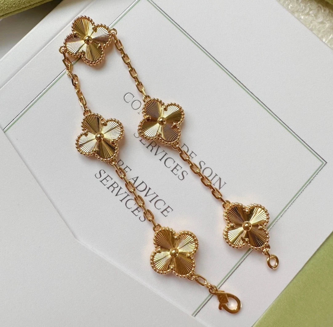 Van Cleef &amp; Arpels Vintage Alhambra 18k Yg 5motifs Guilloche Bracelet Excellent