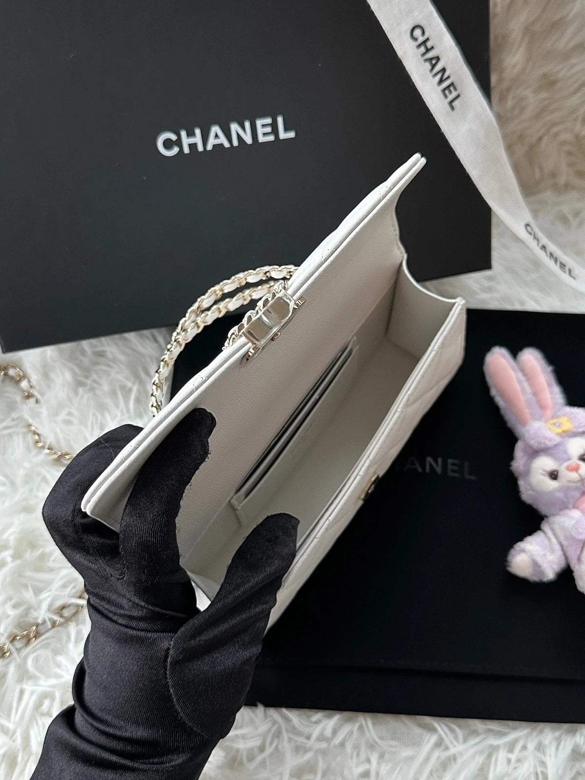 CHANEL White Leather Top Handle Kelly Handbag For Women