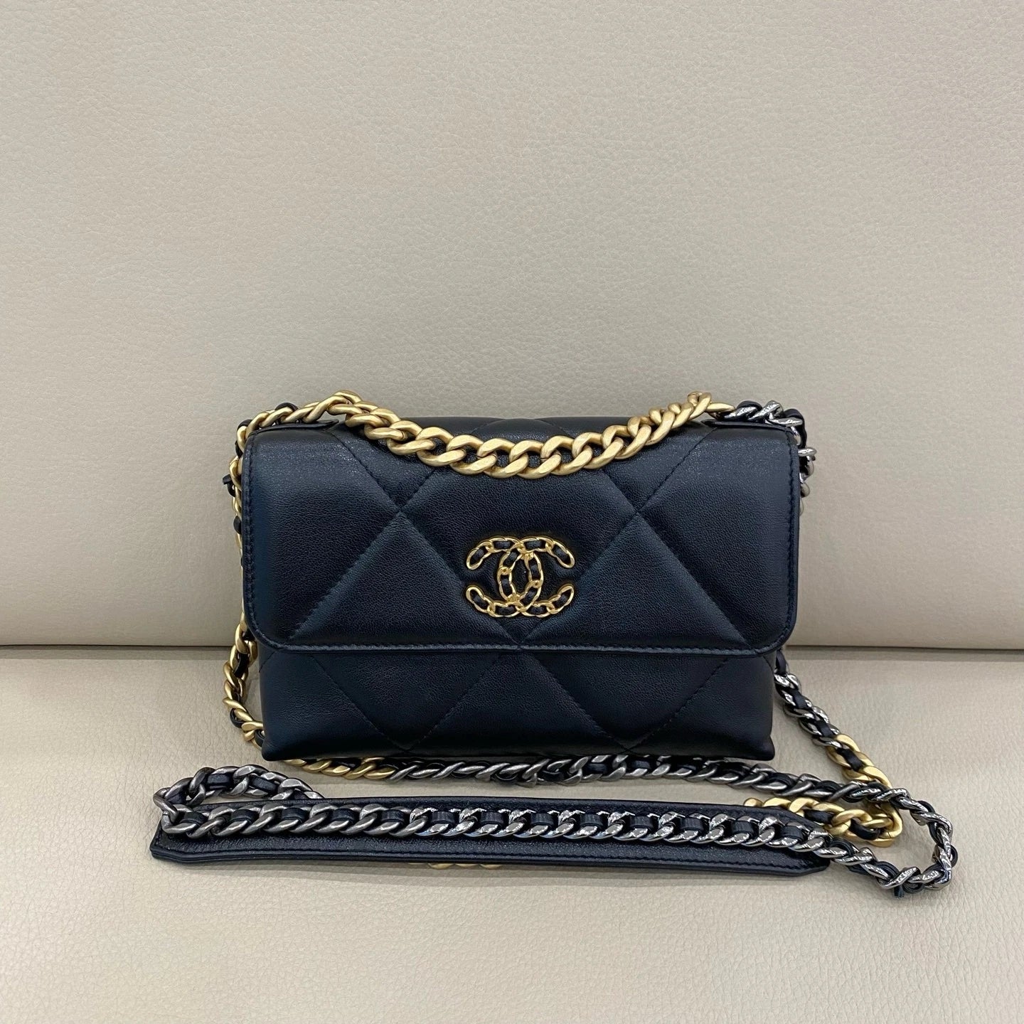CHANEL19Bag Mini Shoulder Crossbody Bag For Women