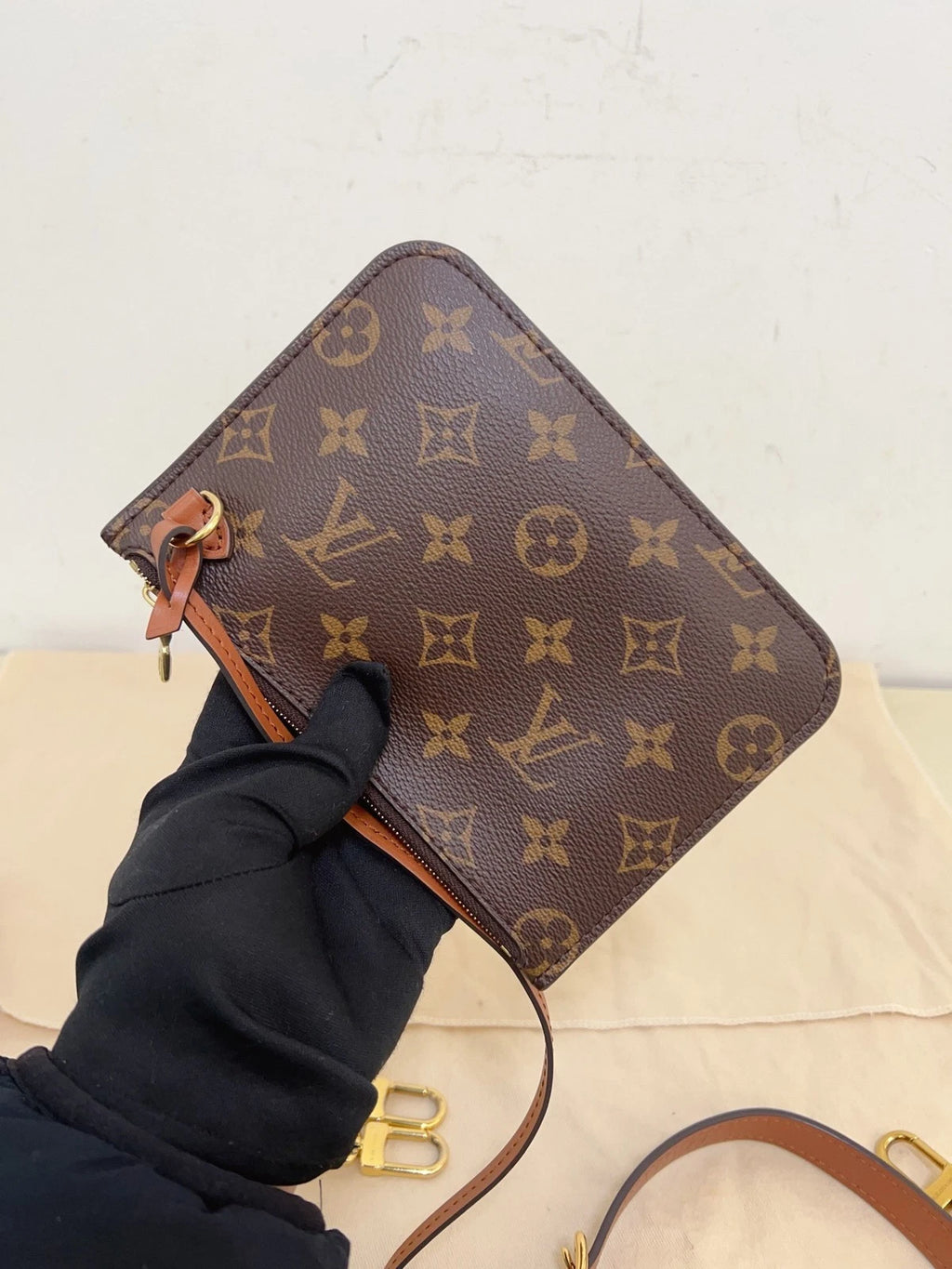 Louis Vuitton Loop Monogram Canvas Brown Shoulder Bag Crossbody Excellent