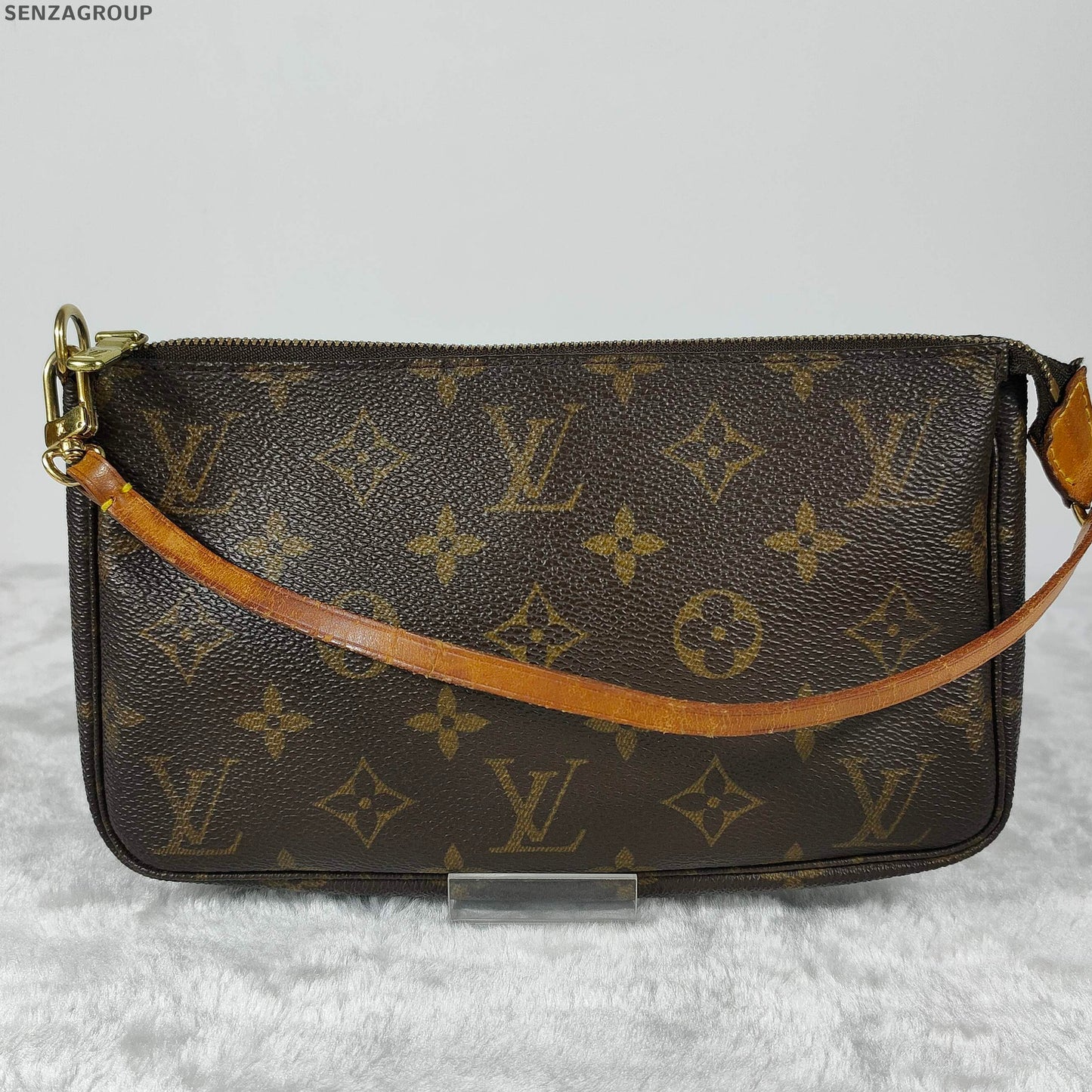 Louis Vuitton Pochette Monogram Vintage Shoulder Bag Classic Women