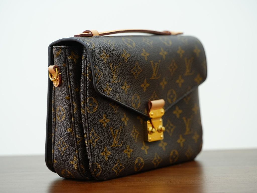 Louis Vuitton Pochette Métis Monogram 2way Shoulder Handbag Brown Crossbody