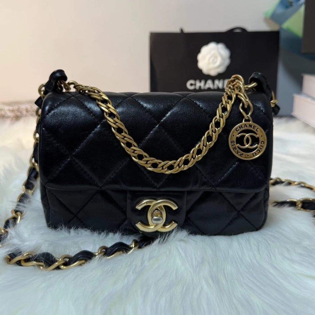 Authentic CHANEL Square Classic Flap Crossbody Bag For Women Pre-owned