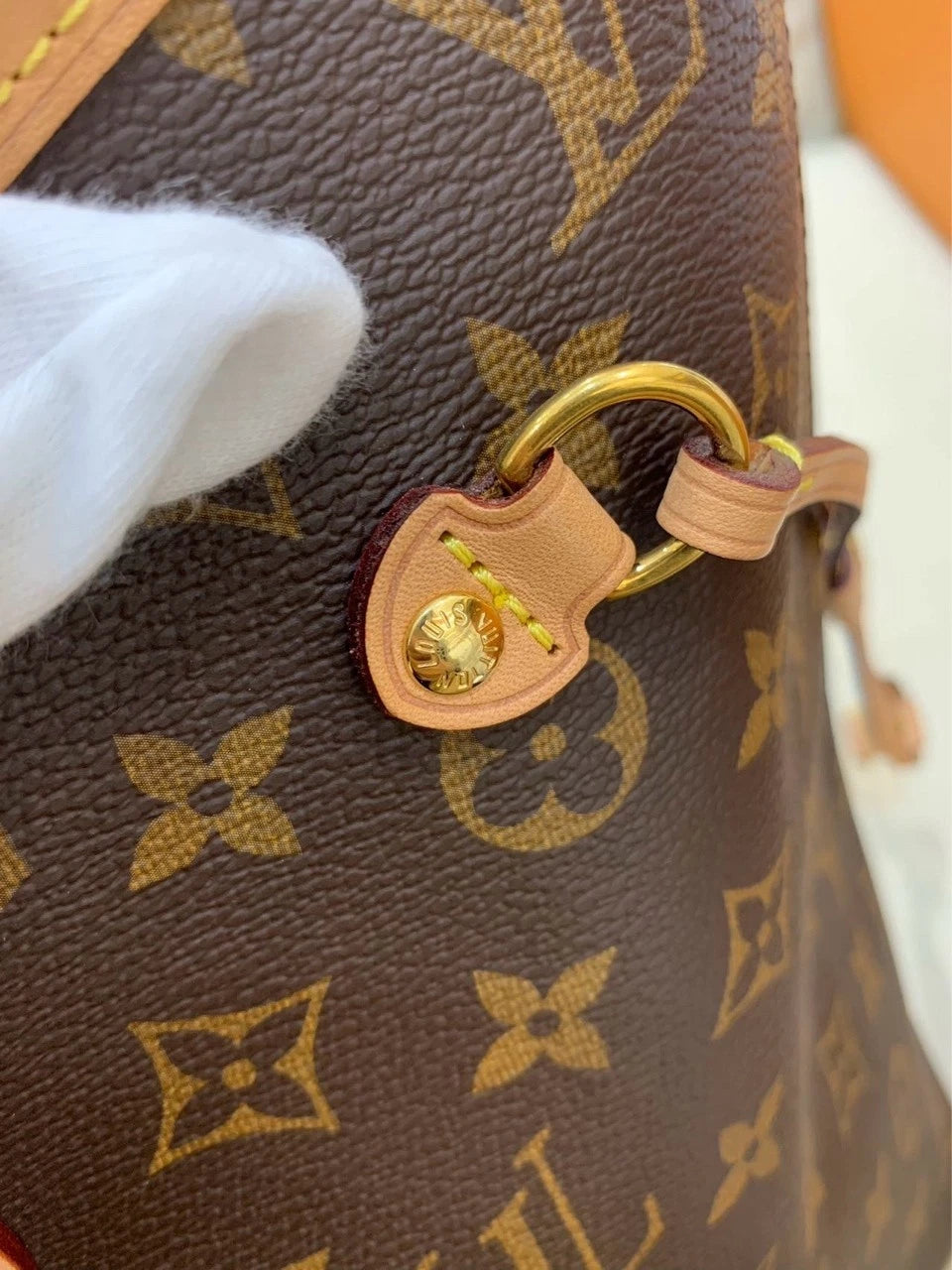 Louis Vuitton Neverfull Monogram Canvas Medium Tote Bag For Women