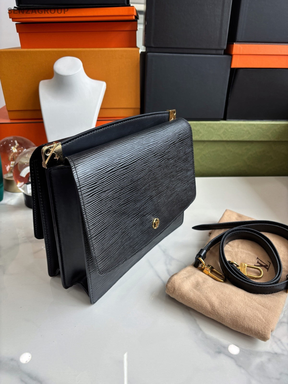 Louis Vuitton Water ripples All Black Shoulder bag Black Gold