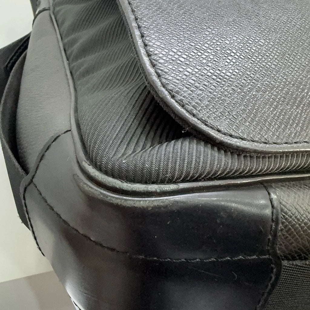 Louis Vuitton Canvas Leather Shoulder Crossbody Bag For Women