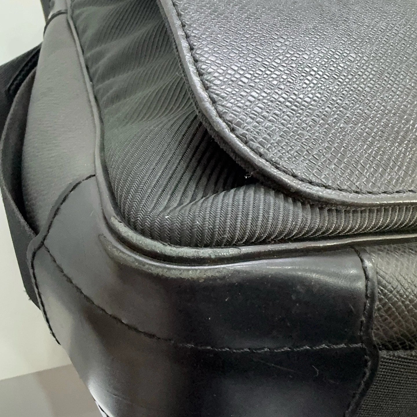 Louis Vuitton Canvas Leather Shoulder Crossbody Bag For Women