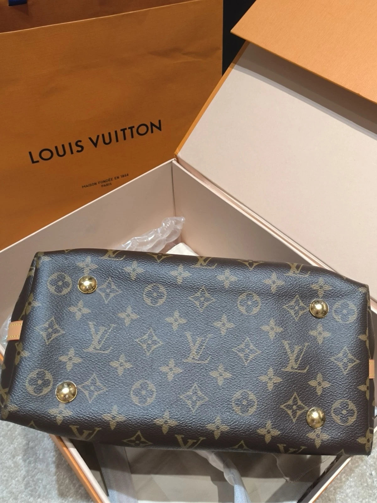 Louis Vuitton Carryall Monogram Canvas Tote Bag Excellent