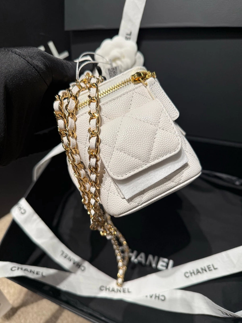CHANEL White Gold Leather Cargo Box Bag For Women