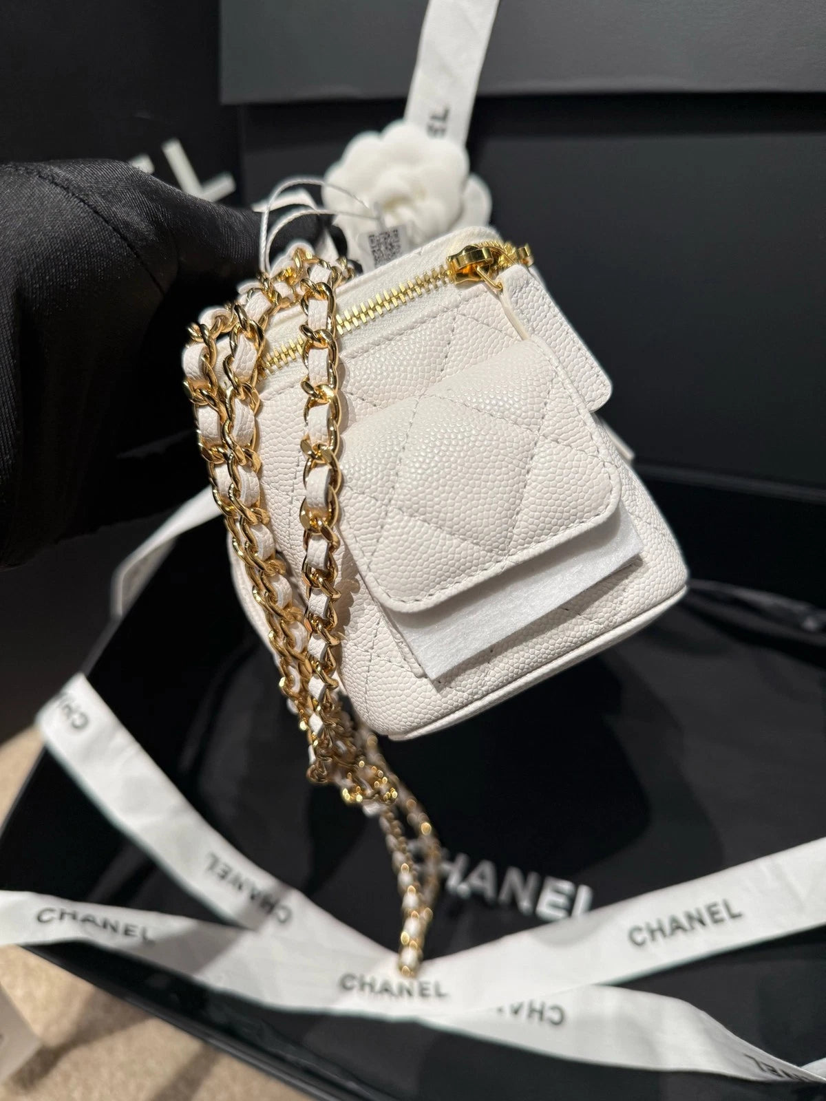 CHANEL White Gold Leather Cargo Box Bag For Women