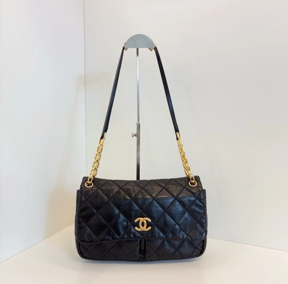 Chanel Classic Flap Jumbo Calfskin Diamond Shoulder Bag Crossbody Bag Women