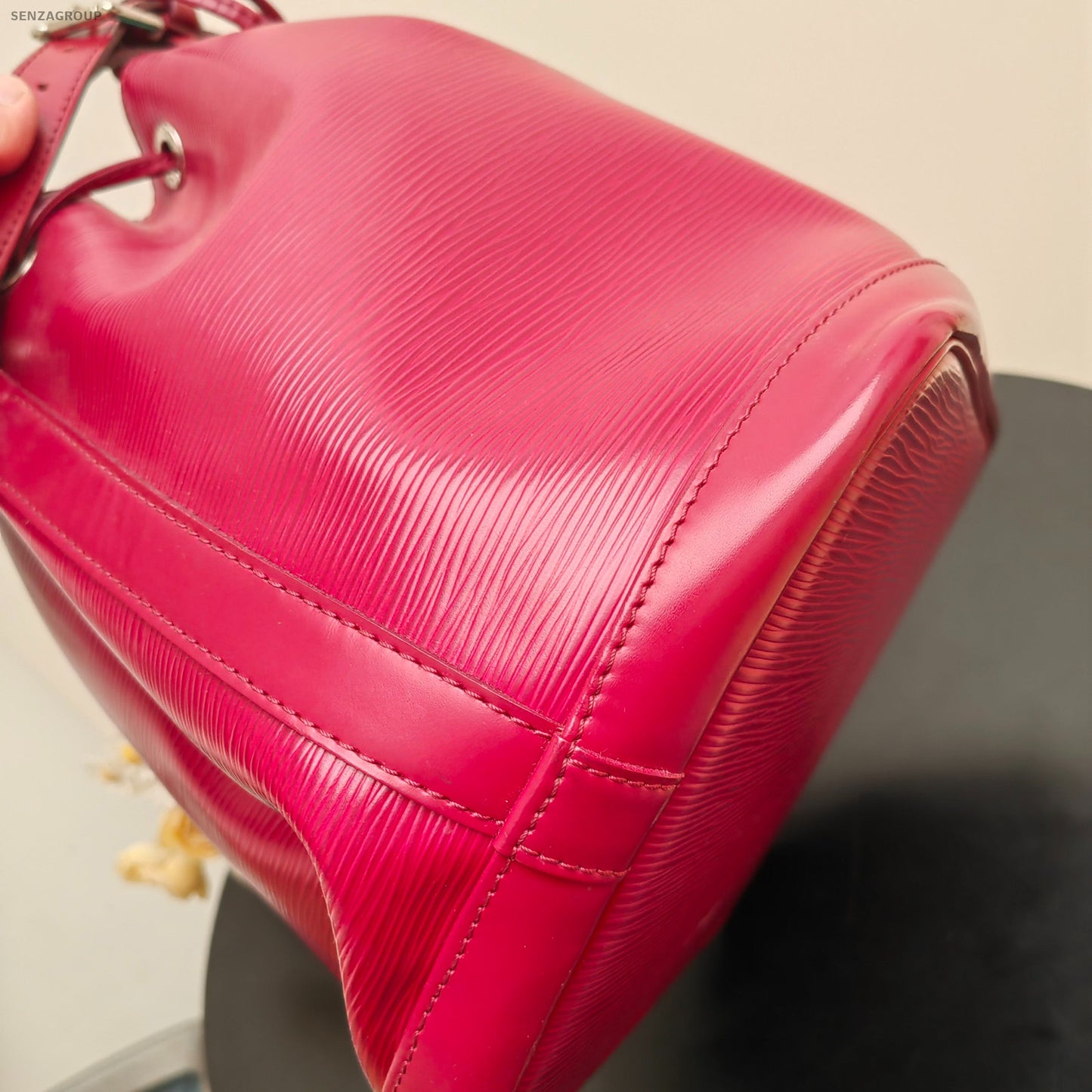Louis Vuitton Monogram Bucket Bag Red Silver Drawstring Vintage Shoulder Bag