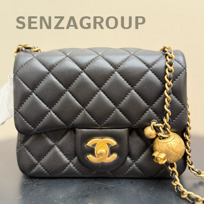 Chanel Quilted Chain Shoulder Bag Black Gold Classic Fashion Women