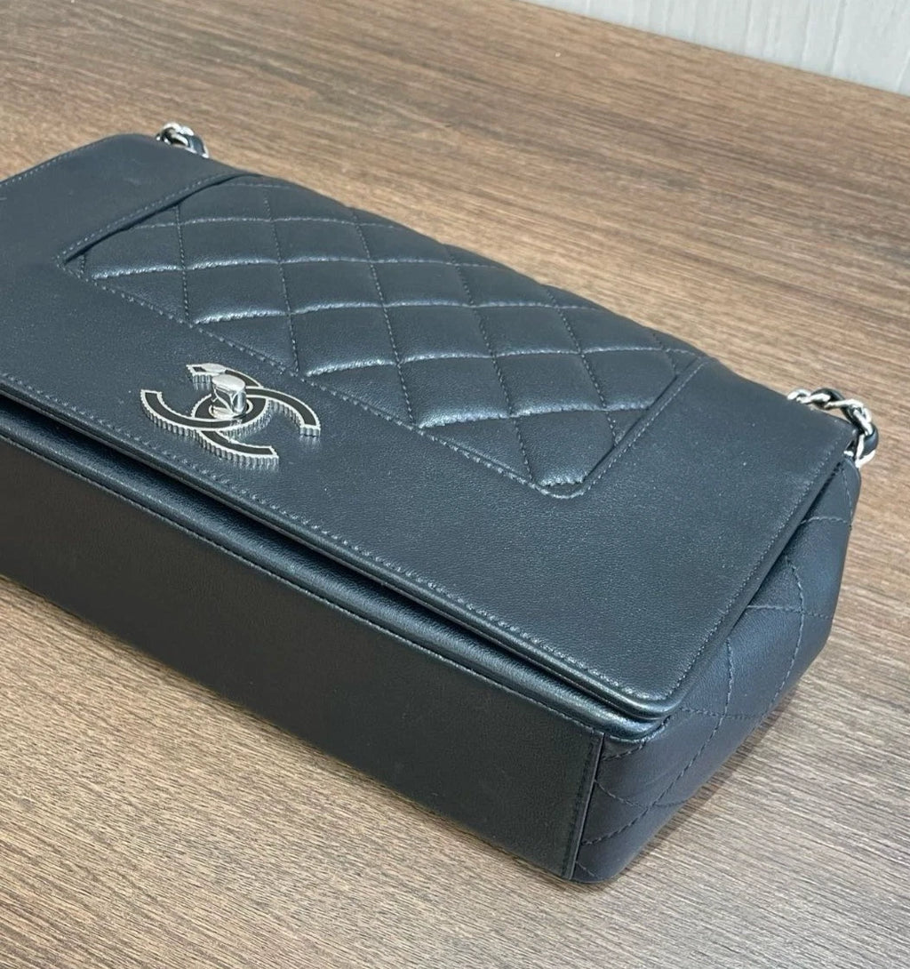 Chanel Diamond Chain Shoulder Bag Crossbody Black Silver Used Women Classic