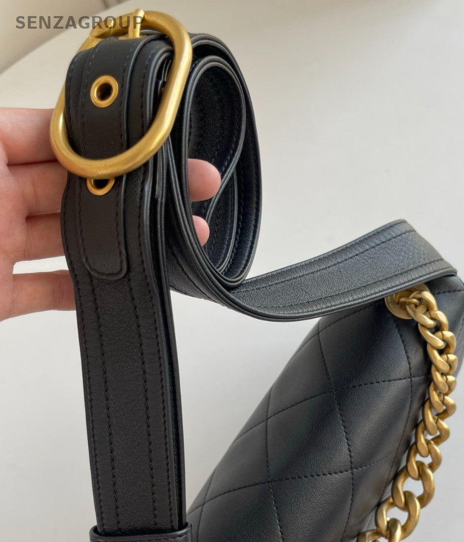 Chanel 21K Chain Diamond Crossbody Shoulder Bag Black Gold Unisex Adults Classic