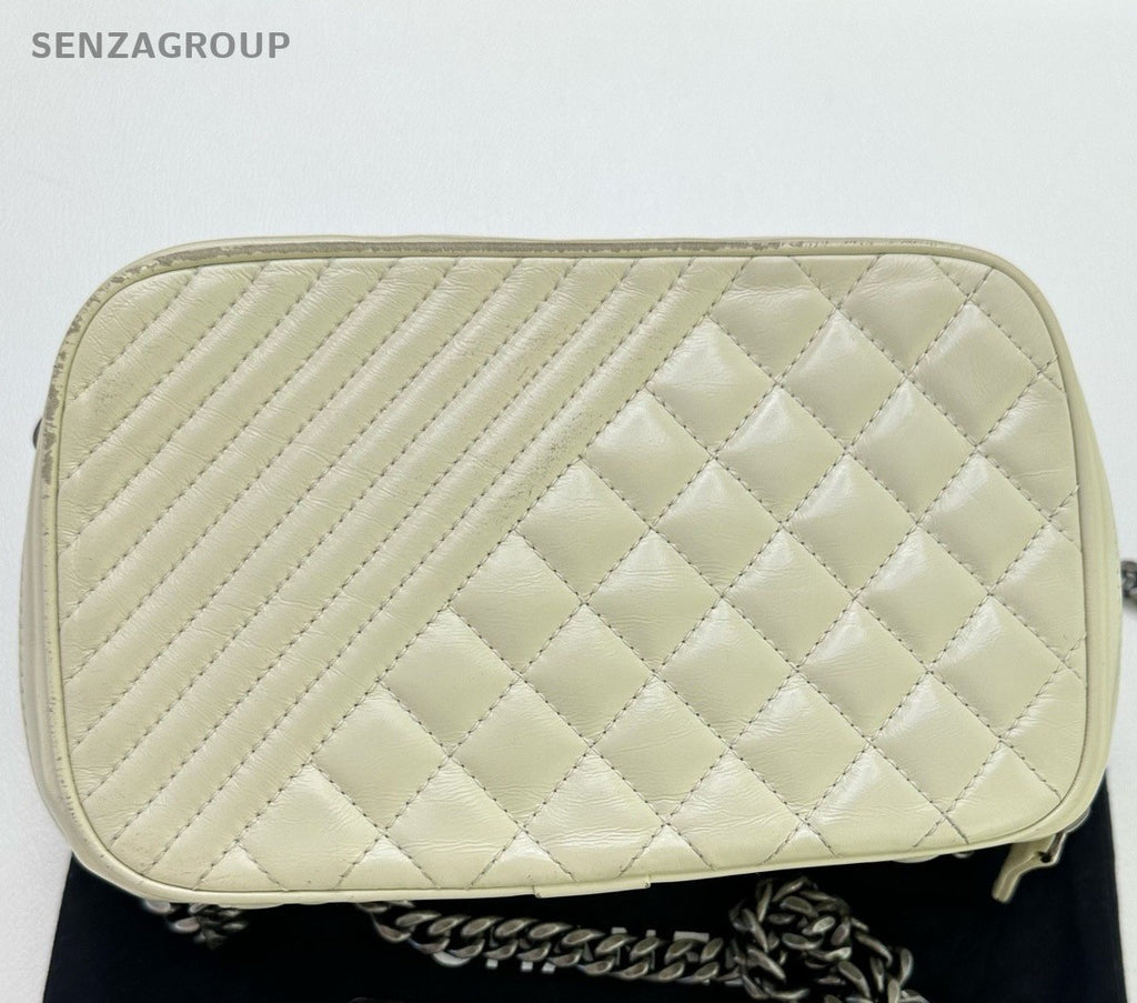 Chanel Diamond Calfskin Chain Shoulder Bag White Silver Used Women Classic