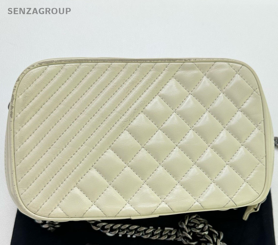 Chanel Diamond Calfskin Chain Shoulder Bag White Silver Used Women Classic