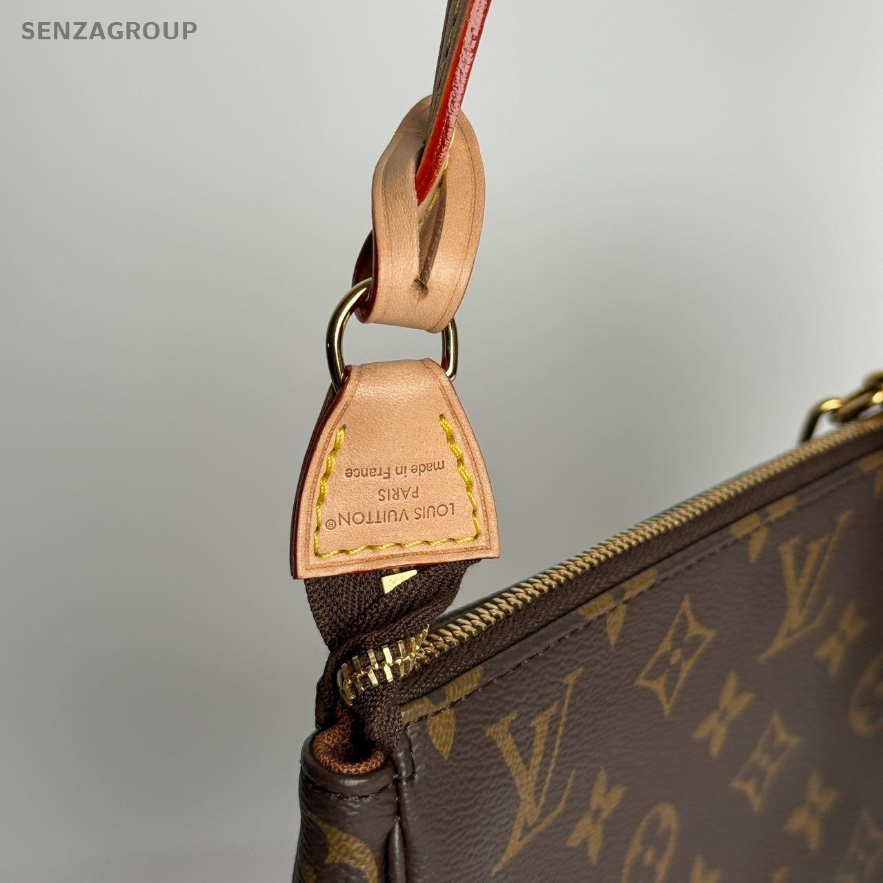 SJ0001 Louis Vuitton Pochette Monogram Canvas with Chain Strap （U）