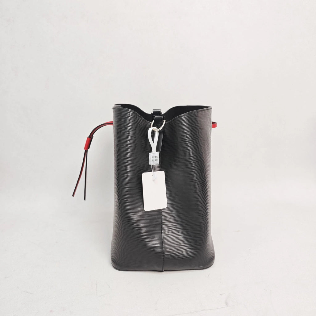 Louis Vuitton NeoNoe Epi Black Shoulder Bag Excellent
