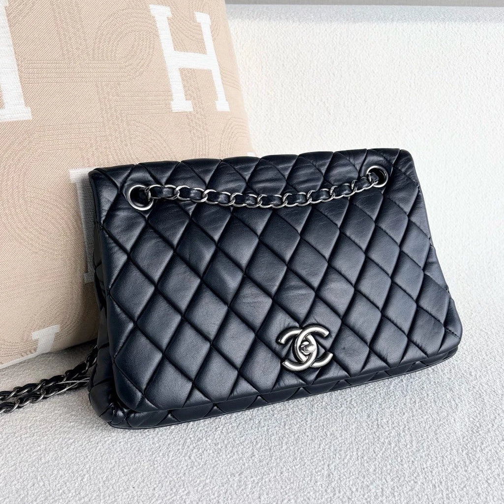Chanel Classic Flap Chain Lambskin Shoulder Crossbody Black Silver Women