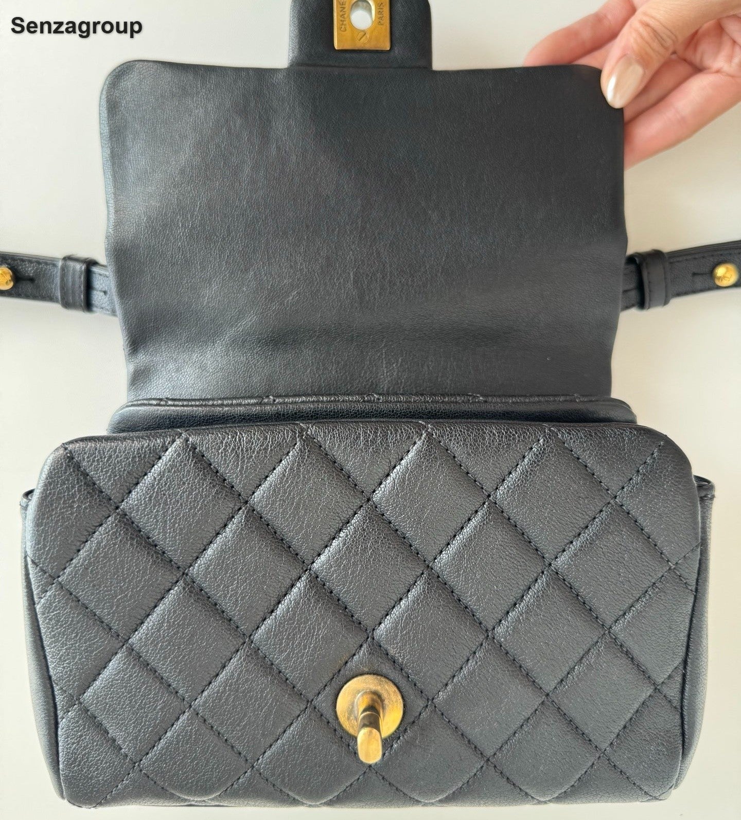 Chanel Diamond Mini Chain Top Handle Crossbody Black Gold Women Classic Fashion