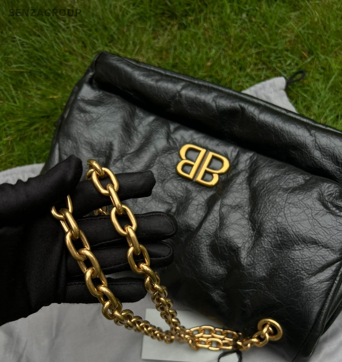 Balenciaga Monaco BB Logo Chain Arena Calfskin Shoulder bag Black Gold Brand NEW