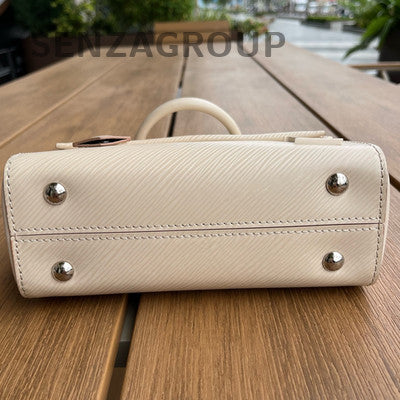 Louis Vuitton Cluny MM Pink Epi Leather Silver Hardware Shoulder Bag