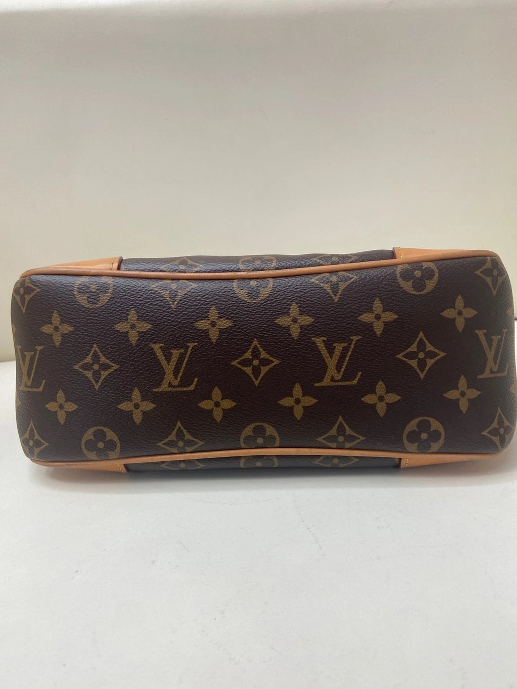 Louis Vuitton Boulogne Monogram Canvas Shoulder Bag Crossbody Excellent