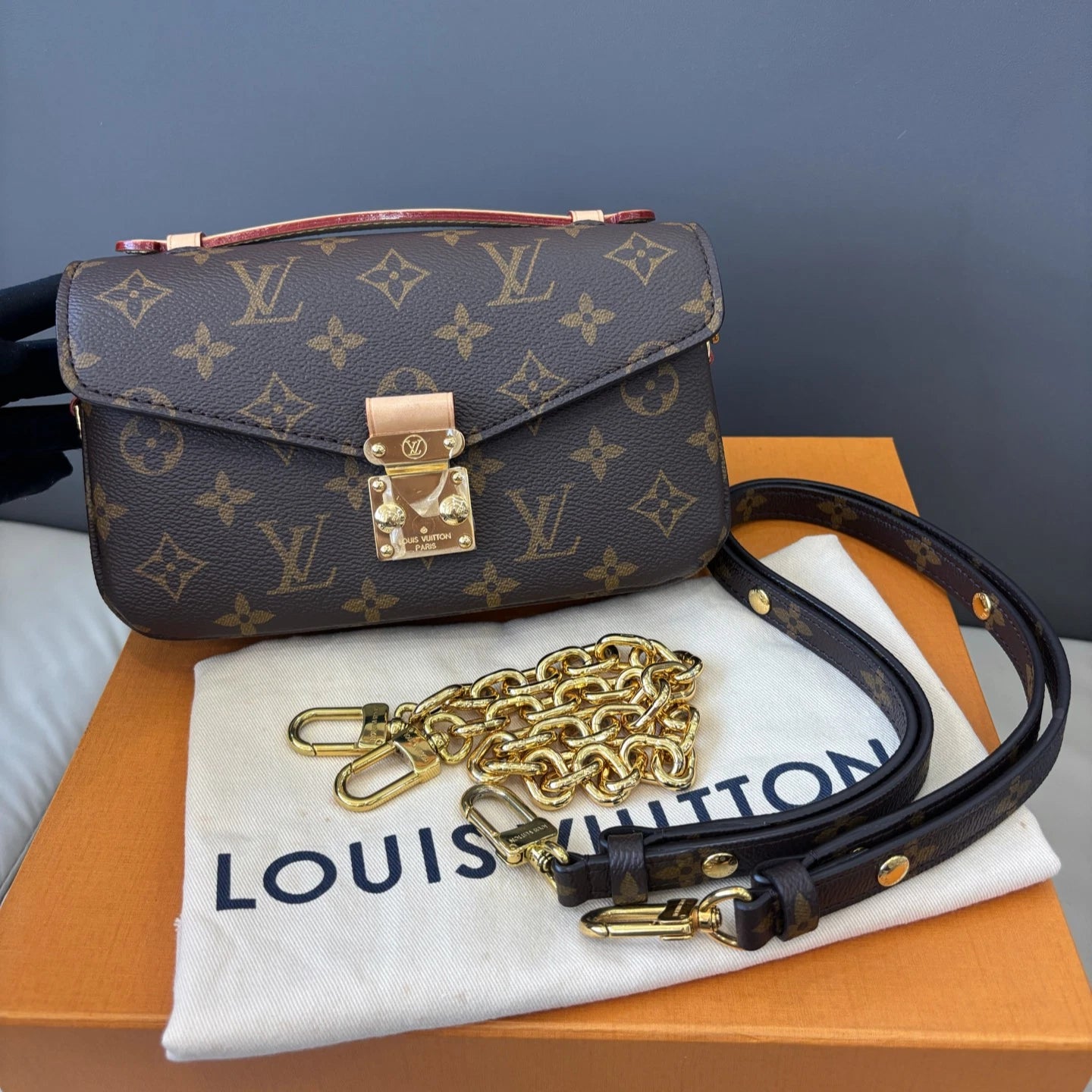 Louis Vuitton Metis PM Monogram Chain Shoulder Bag Crossbody Brown Gold