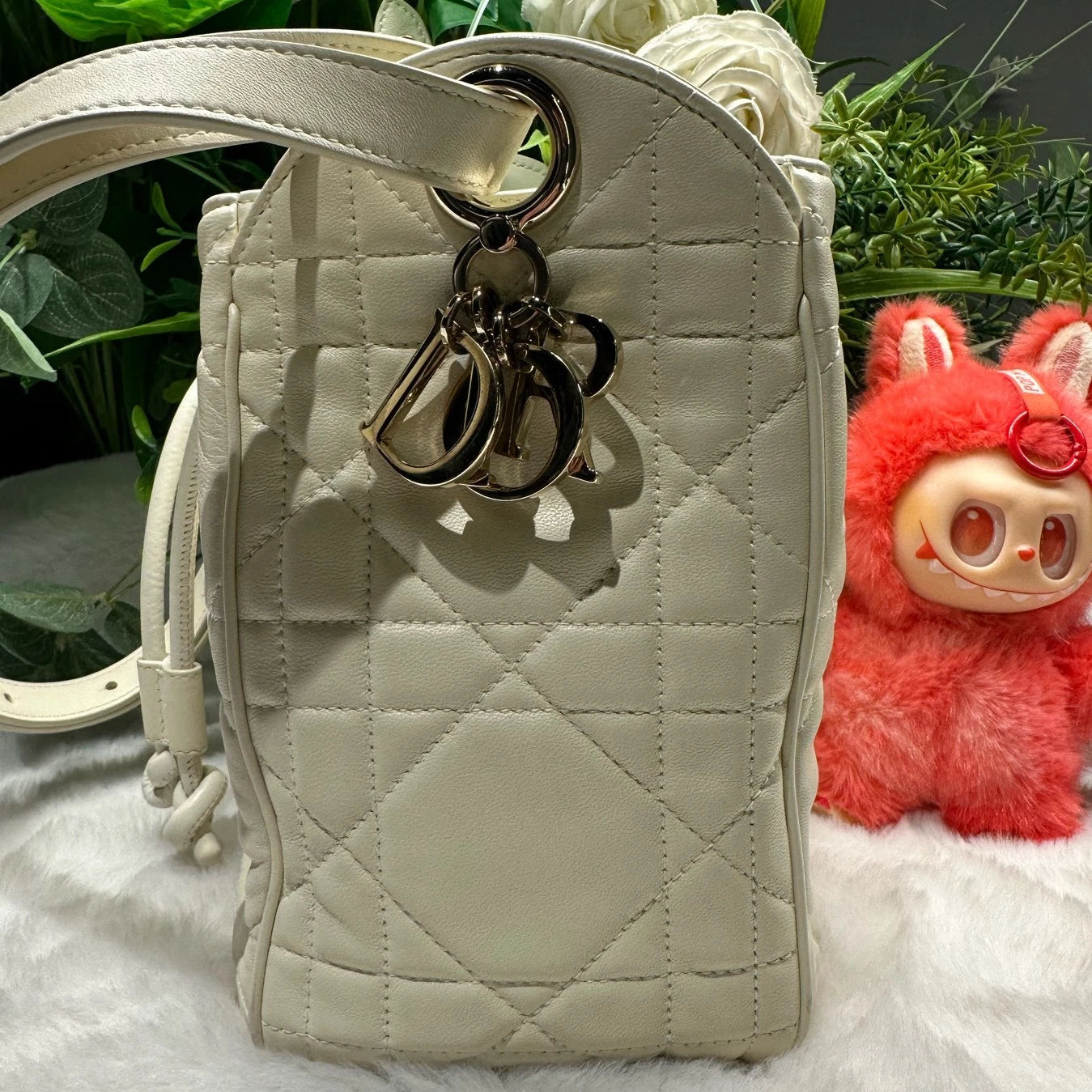 Dior D-Motion White Lambskin Bucket Shoulder Crossbody Bag For Women