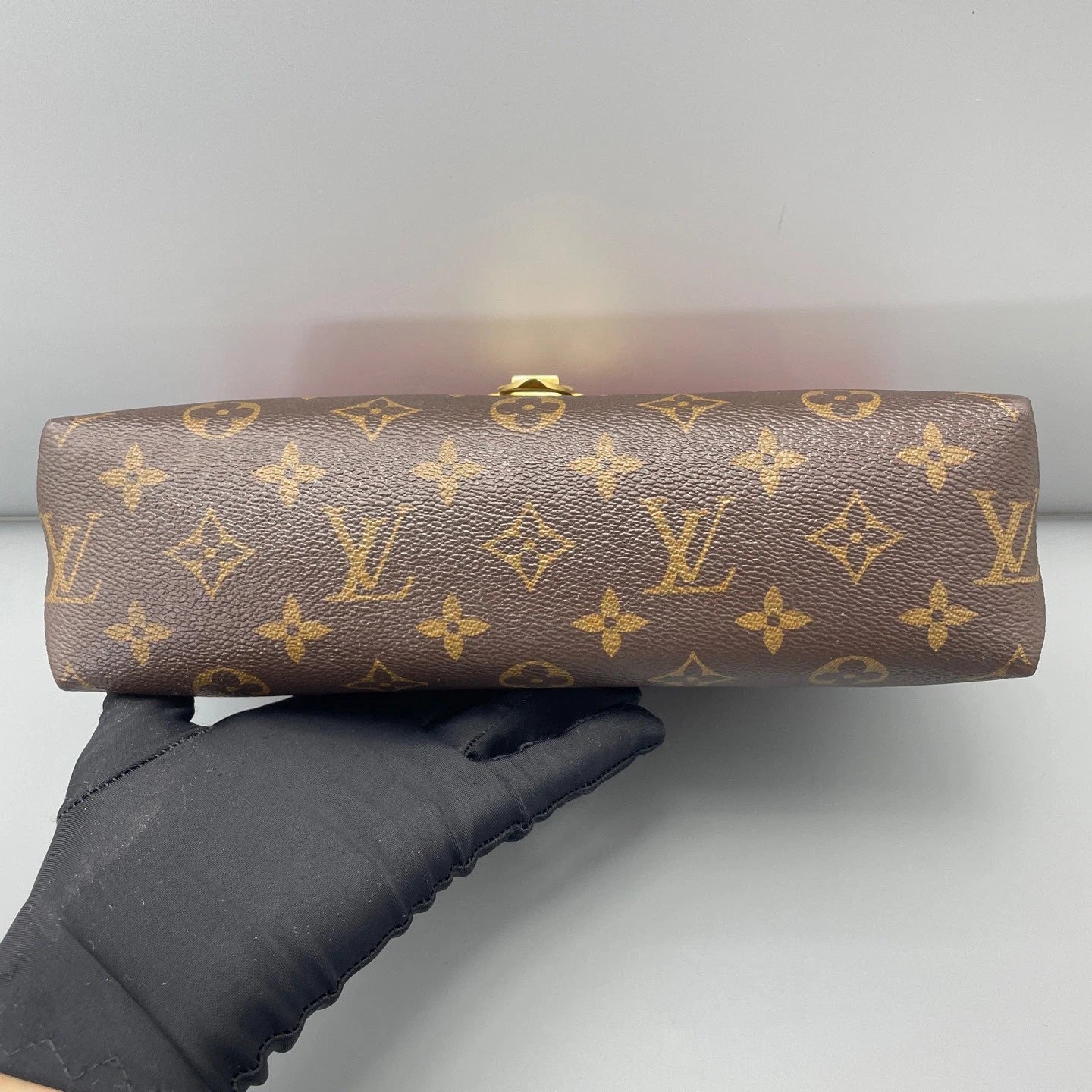 Louis Vuitton Saint Monogram Chain Shoulder Bag Brown Gold Hardware Women