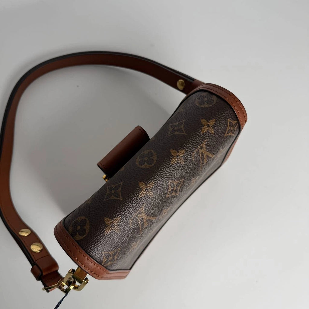SJ0001 Louis Vuitton dauphine mini （U）