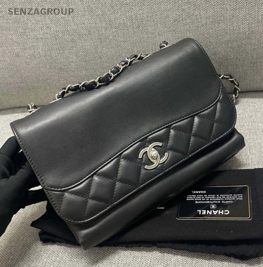 CHANEL CC Chain Shoulder bag Black Silver Women Classic