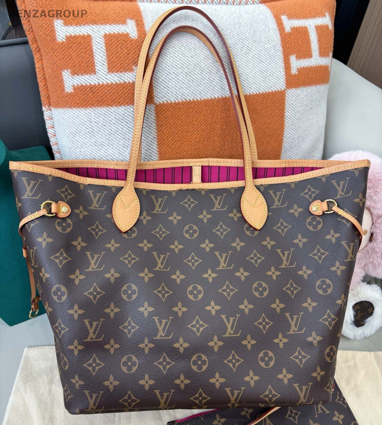 Louis Vuitton Neverfull MM Monogram Shoulder Bag Brown Gold Women Classic