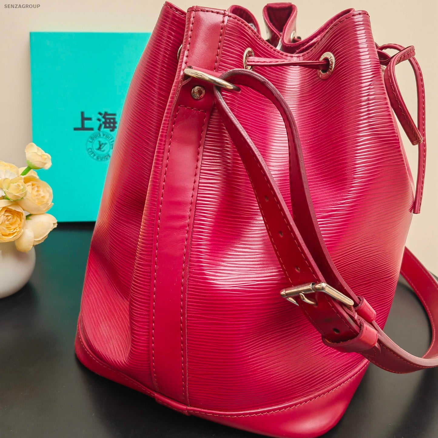 Louis Vuitton Monogram Bucket Bag Red Silver Drawstring Vintage Shoulder Bag