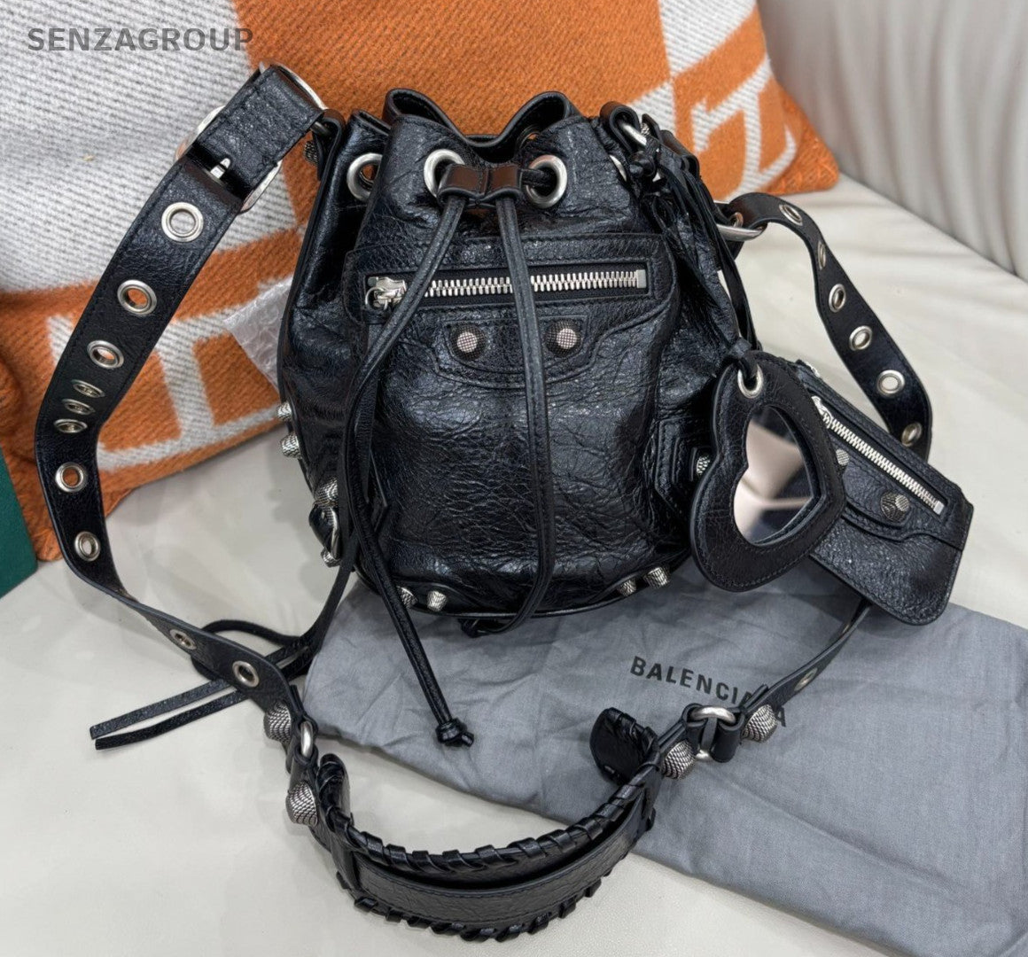 Balenciaga Le Cagole Bucket Drawstring Shoulder bag Black Women Classic