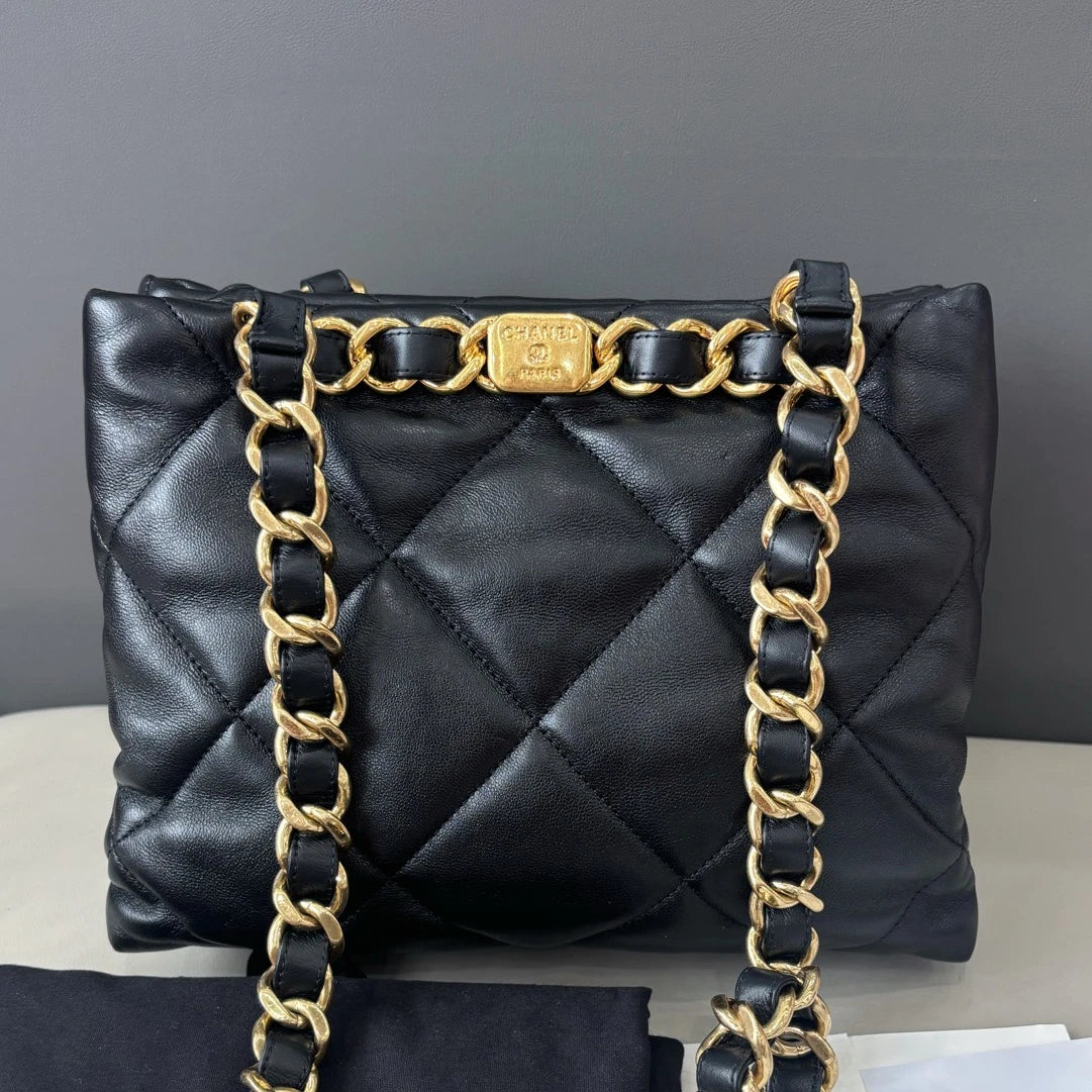 Excellent Chanel Tote Diamond Black Chain Shoulder Bag Gold Hardware