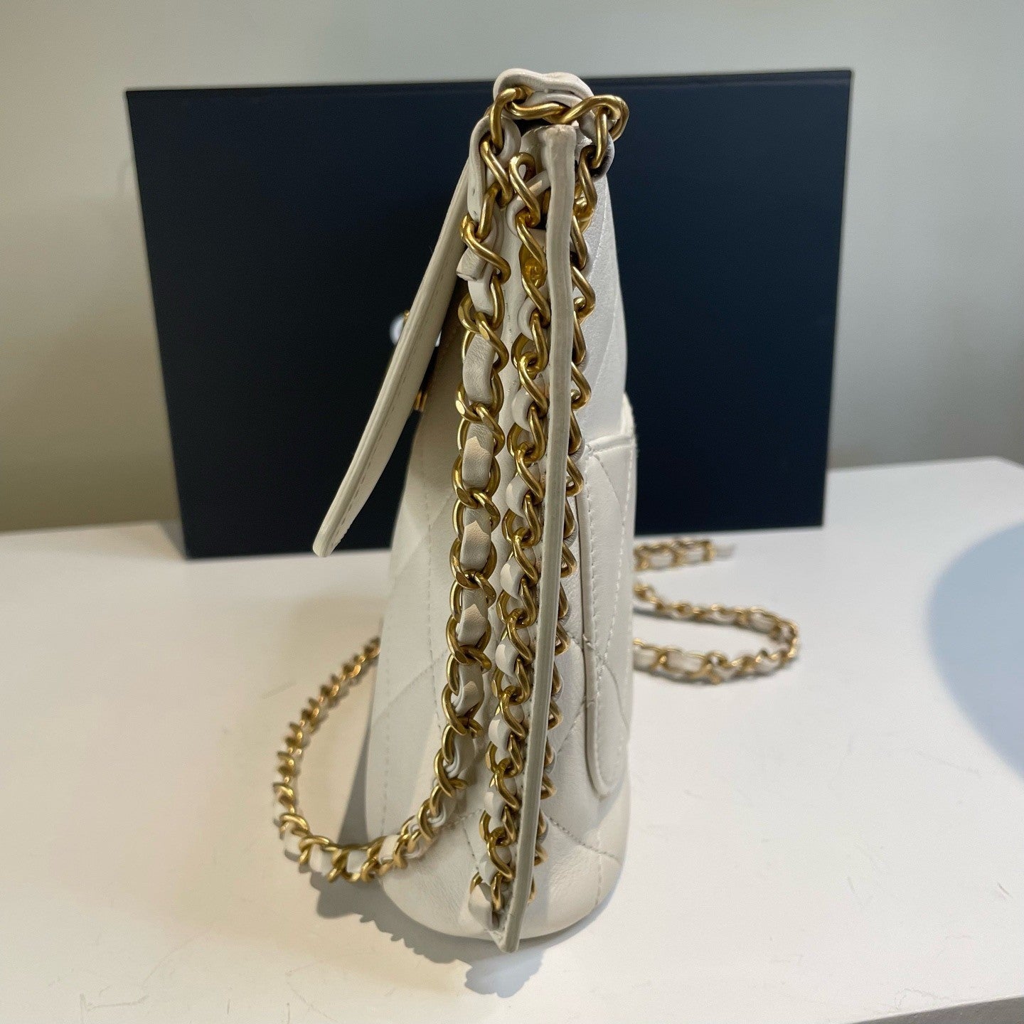 Chanel Diamond Chain Hobo Bag Calfskin Shoulder Bag White Gold Women Classic