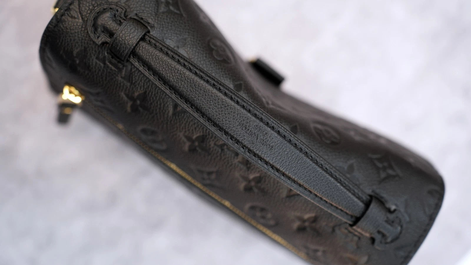 Louis Vuitton M41487 Monogram Empreinte Crossbody Excellent